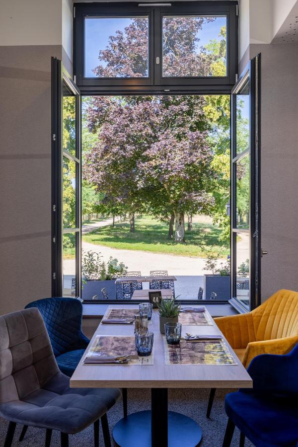 Hotel Au Chateau Villers-lès-Nancy Екстериор снимка